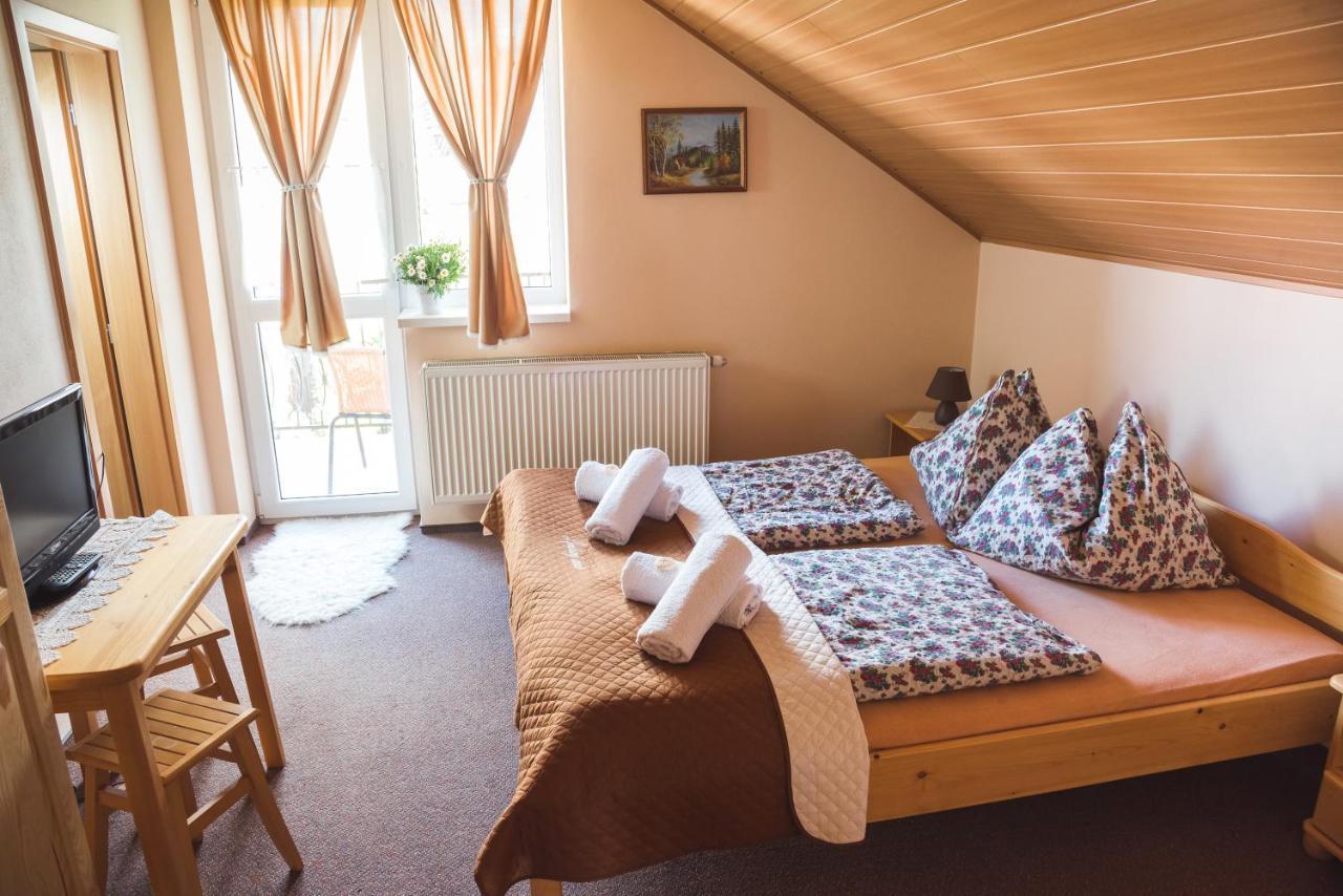 Pezion Limbovy Dvor Hotel Vrbov Eksteriør billede